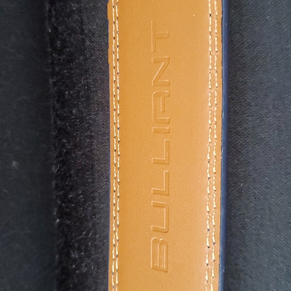 Bulliant men's navy blue belt size 28 to 34 w/ silver buckle never used. - Picture 9 of 11